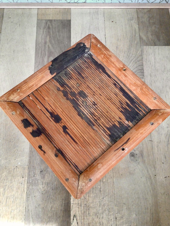 Image 1 of Set van 2 rotan bijzettafels uit het midden van de 20e eeuw