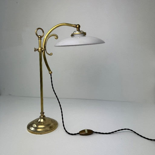 VINTAGE RISE AND FALL DESK LAMP