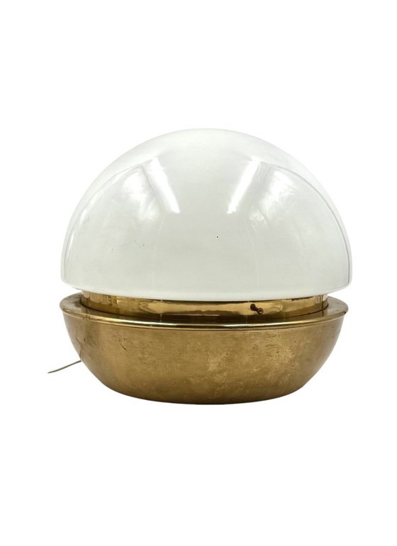 Image 1 of Messing tafellamp met koepel uit het midden van de 20e eeuw, Italië, jaren 60.