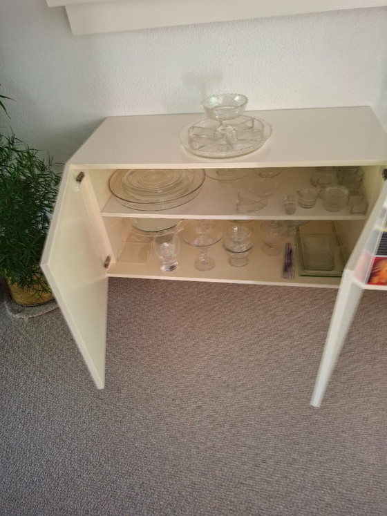 Vintage 1970 white Wall cabinet – Other (photo 7 of 9)