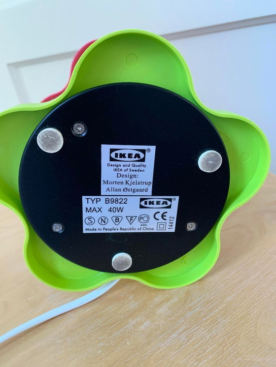 Image 1 of Lámpara de mesa IKEA MAMMUT – rosa/verde – diseño Morten Kjærstrup & Allan Østgaard (década de 2000)