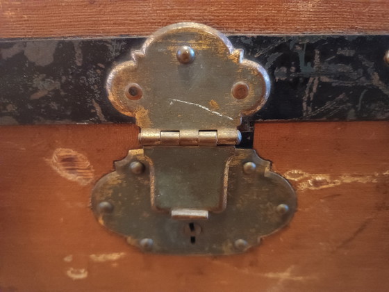 Image 1 of Trunk - Side table - Coffee table