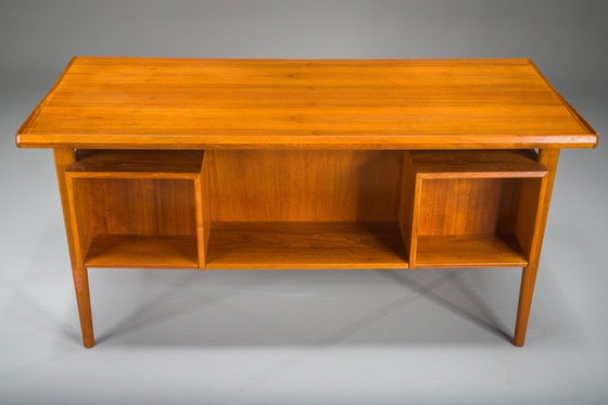 Image 1 of  Dänischer Teakholz-Schreibtisch von Peter Lovig Nielsen für Hedensted Mobelfabrik, 1974
