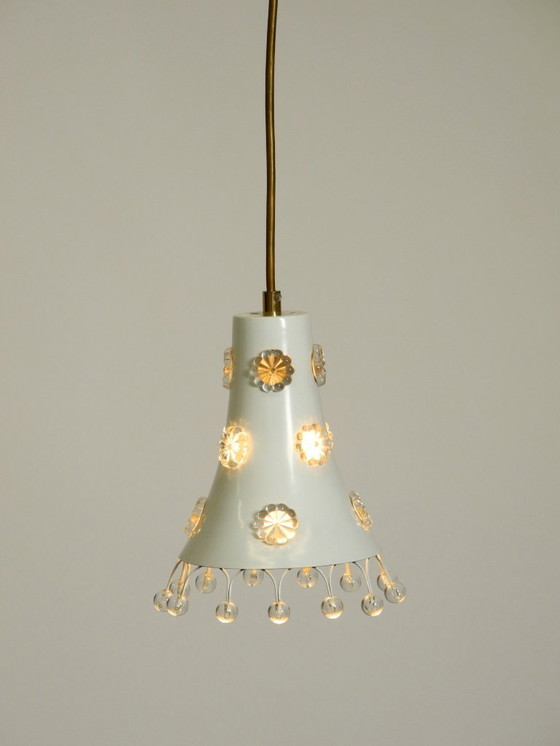 Image 1 of Wunderschöne kleine Pendelleuchte aus Metall im Stil der 50er-Jahre von Emil Stejnar in Trompetenform