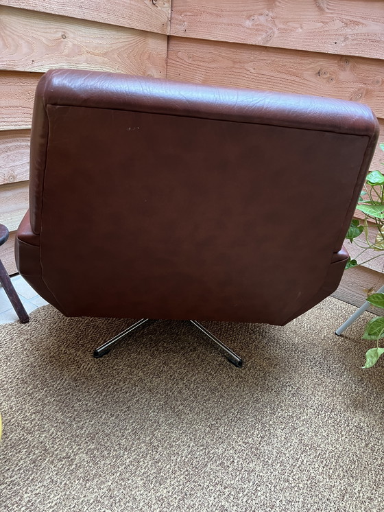 Image 1 of Poltrona girevole vintage