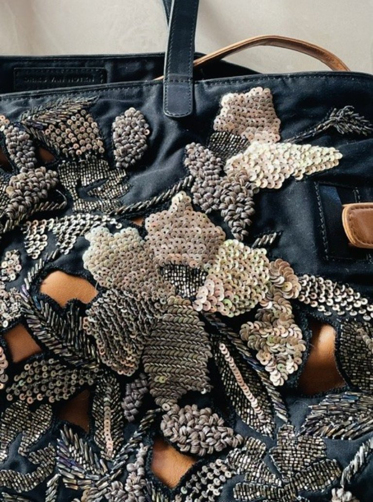 Dries Van Noten handbag | €900 | Whoppah