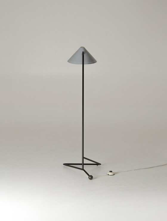 Image 1 of Eine seltene Stehlampe aus der Mitte des 20. Jahrhunderts aus dem Jahr 1955 – H.Th.J.A. Busquet für Hala Zeist