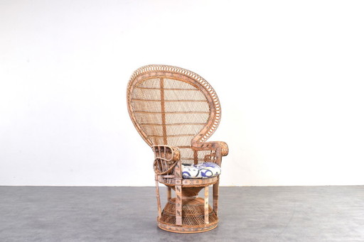 Fauteuil Emmanuelle en osier à motif paon, style Mid-Century, de Kok Maison, années 1970