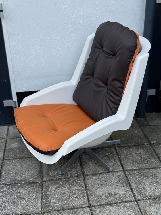 Image 1 of Chaise Alfa vintage de l'ère spatiale par Paul Tuttle