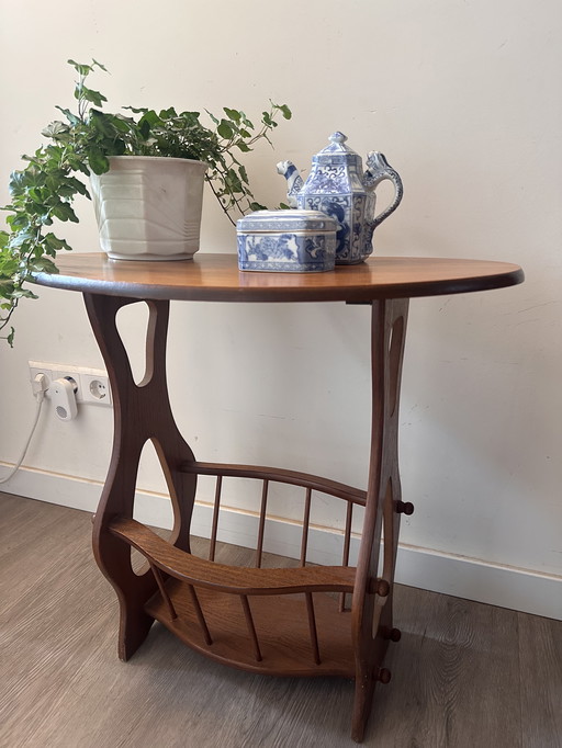 Mid Century bijzettafeltje met lectuur bak