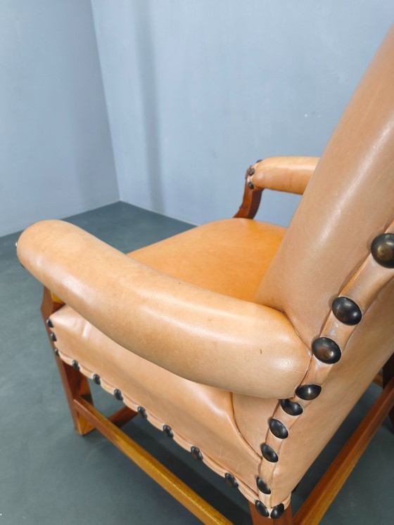 Image 1 of Antieke Deense leren fauteuil, gesneden houten clubfauteuil, begin 1900