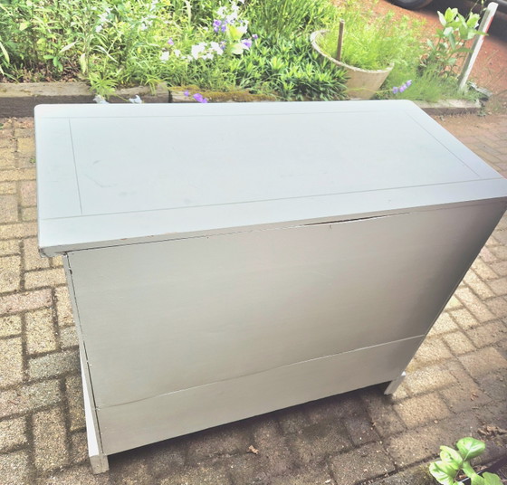 Image 1 of Landelijke witte commode kast met 2 lades en opbergruimte