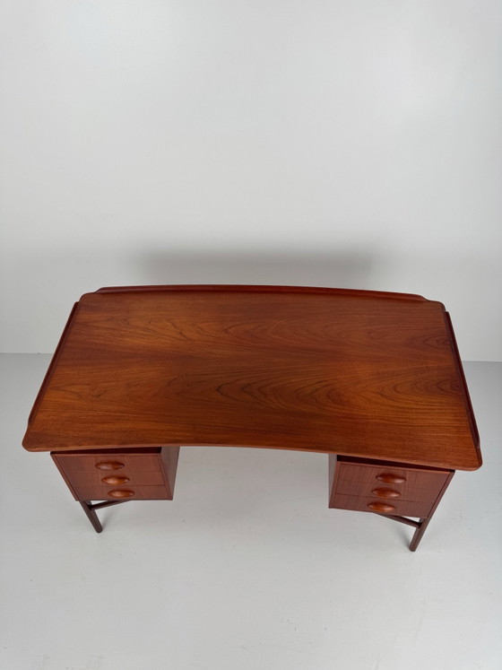 Boomerang Executive Desk, Svend Aage Madsen for H.P. Hansen, Denmark, 1960s, Wood, Brown (photo 6 of 15)