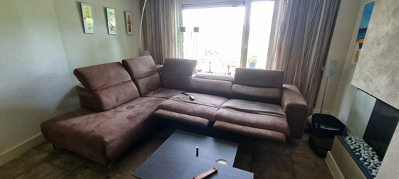 Image 1 of Montel Moved hoekbank met relax functies - choco kleur
