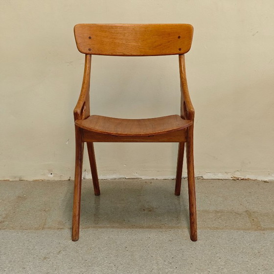 Image 1 of Vintage Arne Hovmand Olsen eetkamer stoel