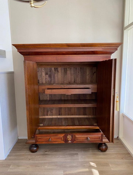 Antieke vintage kast