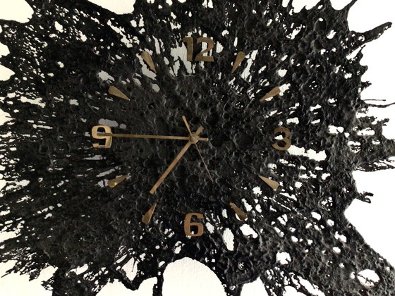 Image 1 of Orologio da parete brutalista in metallo