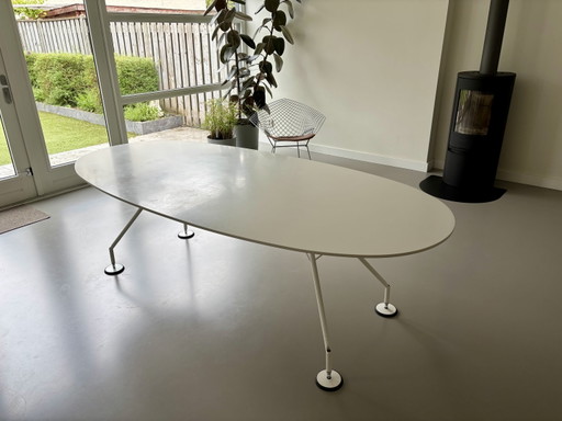 Tecno table Nomos by Norman Foster
