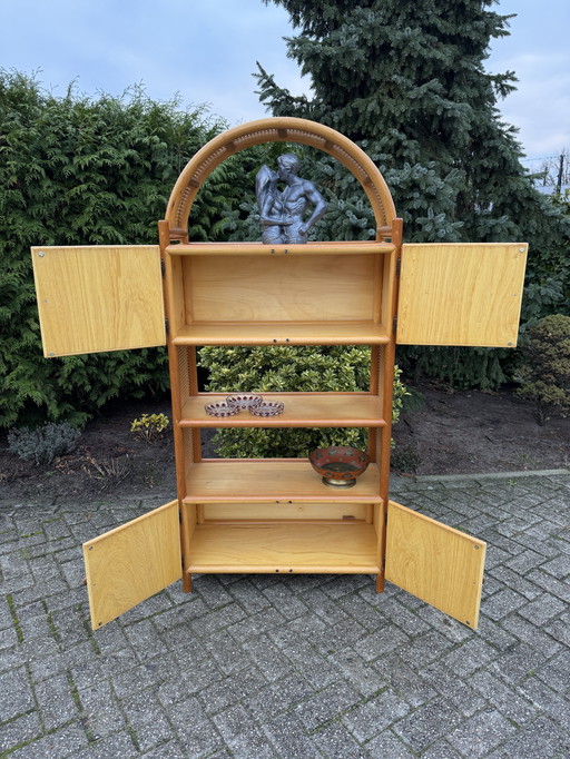 Houten rotan kast vintage boogdesign