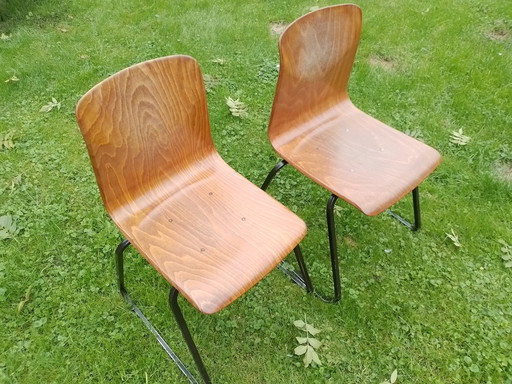 2 x Thur-op-seat van plywood