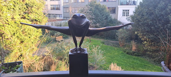 Image 1 of rana felice in un grande salto/rana grande salto bronzo