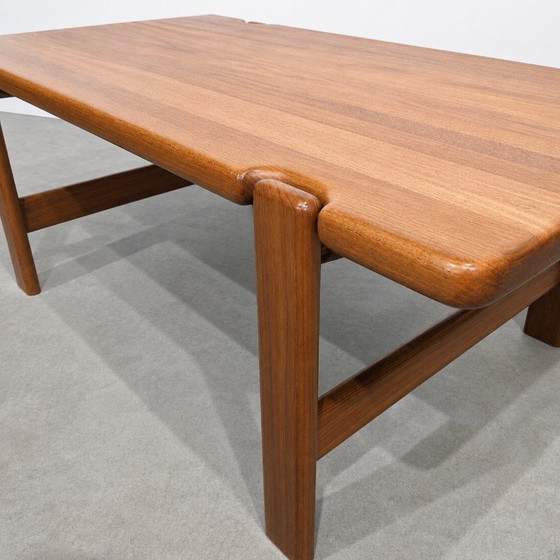 Image 1 of Table basse danoise en teck massif Niels Bach