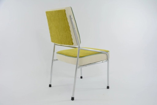 Driekleurige chromen fauteuils