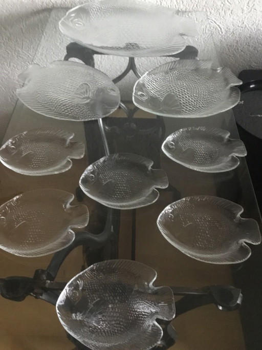Set aus transparenten Glas-Fischschalen