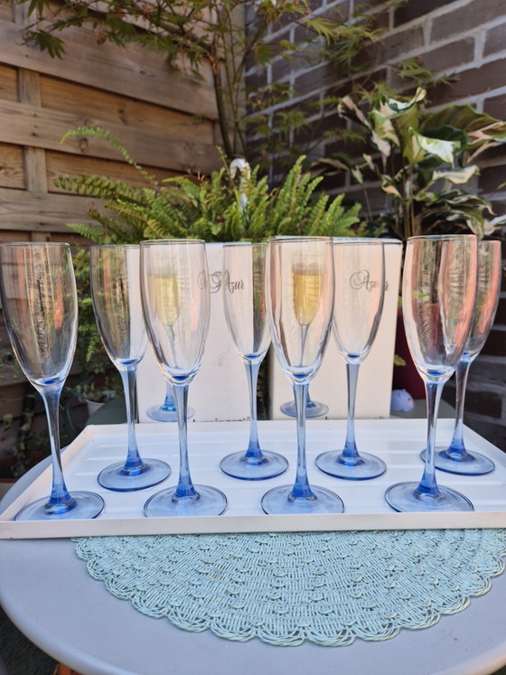 Set Of 8 Vintage Luminarc Azur Champagne Flutes With Original Box – Made In France (Blue Stem) (photo 14 of 15)