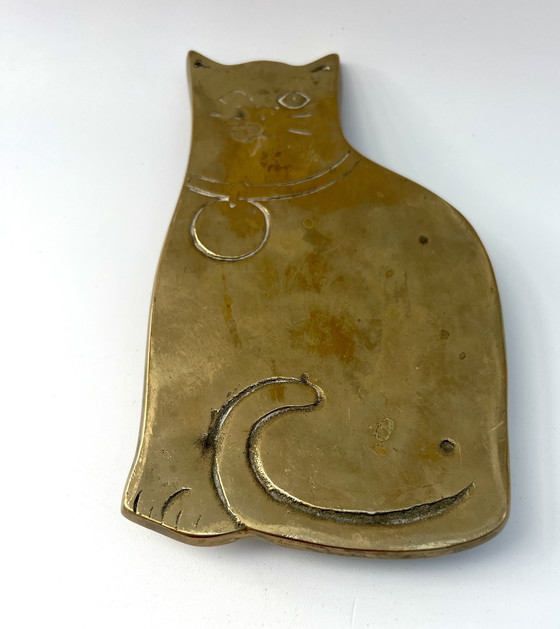 Image 1 of Salvamanteles de latón de mediados de siglo – Gato – Años 70