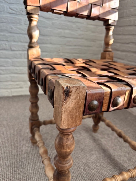 Image 1 of Chaise espagnole en bois avec harnais en cuir