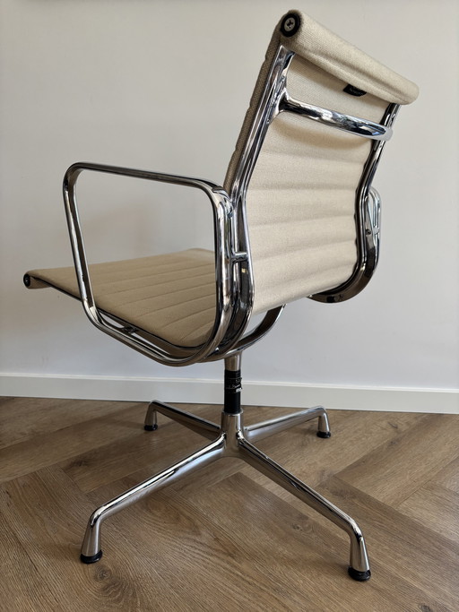 original Vitra Eames Aluminum Chair EA 108