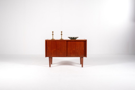 Mobiletto in teak di metà secolo, credenza scandinava, anni '60
