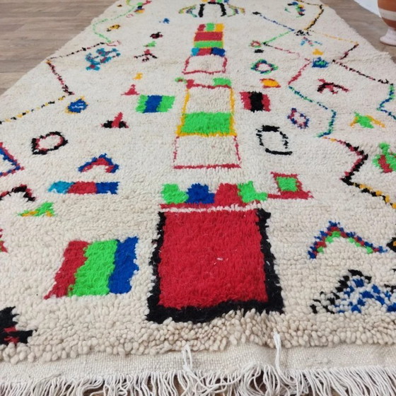 Image 1 of Azilal Berber-kleed, uniek exemplaar – handgeweven van natuurlijke wol (250 × 135 cm)