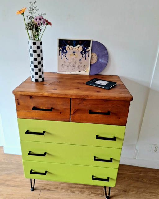vintage chest of drawers