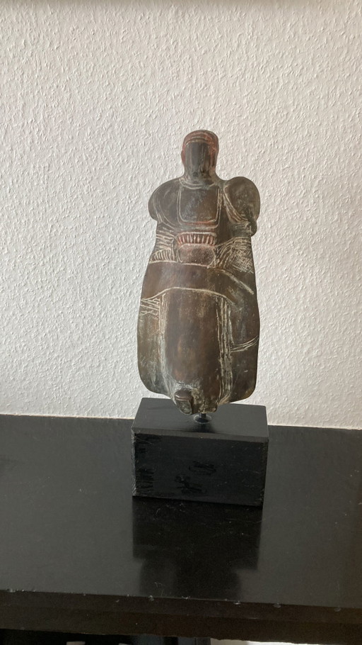 Fioen Blaisse bronze statue: dancer