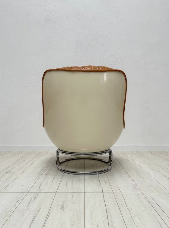 Image 1 of Ensemble de chaises "Karaté" en cuir vintage par Michel Cadestin pour Airborne 60s