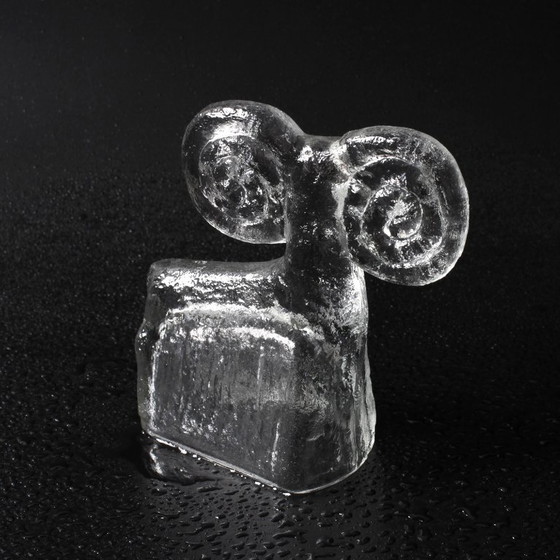 Image 1 of Statua vintage in vetro pressato di ariete / Glass Union / Rudolfova Hut / Repubblica Ceca / 1971