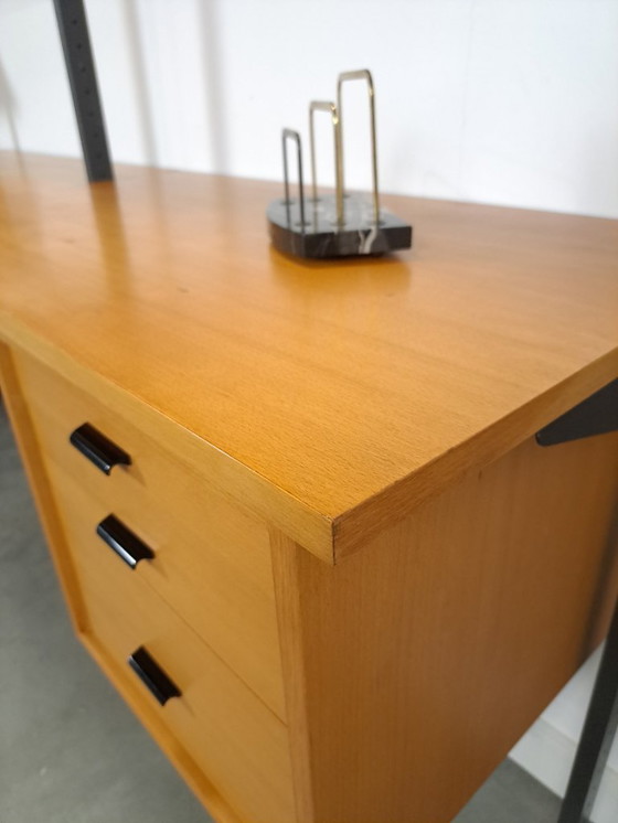 Image 1 of Sistema di pareti modulari con scrivania di design svedese Olof Pira