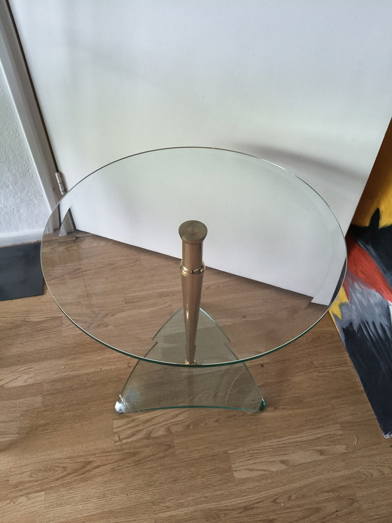 Image 1 of Table d'appoint design Hollywood Regency en laiton et verre