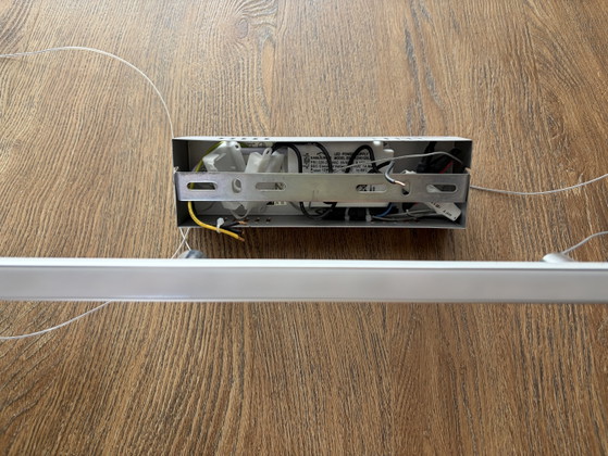 Lampada a sospensione LED stretta – Lumidora, Lampade a sospensione, Metal, Plastic (photo 9 of 14)