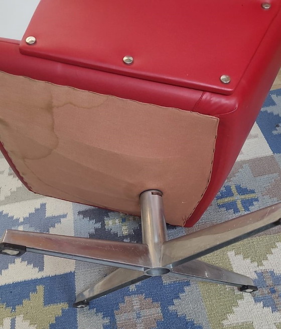 Image 1 of Poltrona girevole Bodafors-Verken in similpelle rossa, Svezia, anni '70