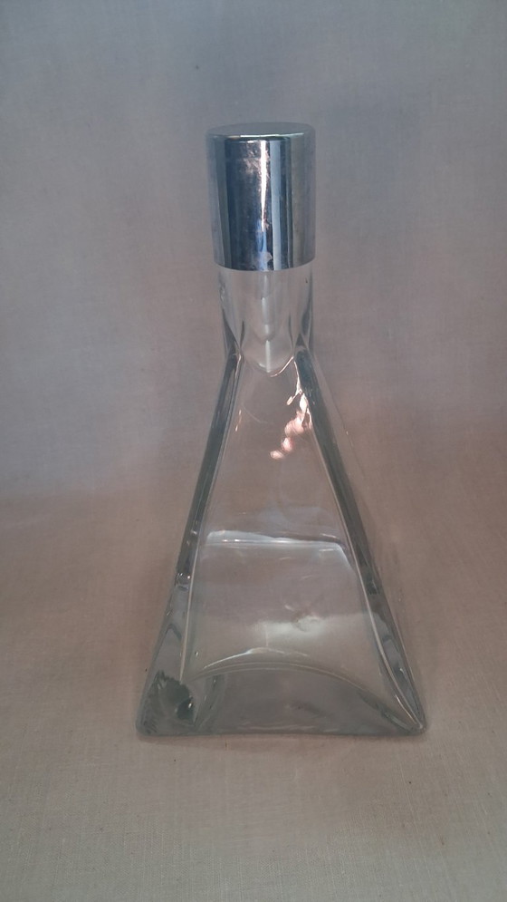 Image 1 of Caraffa triangolare con coperchio in metallo