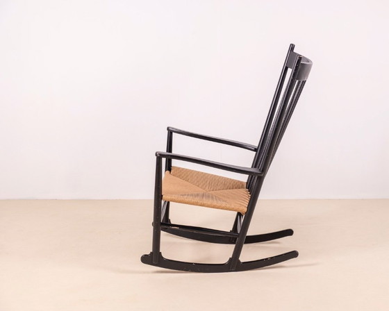 Image 1 of Sedia a dondolo nera Hans J. Wegner J16, 1969 FDB