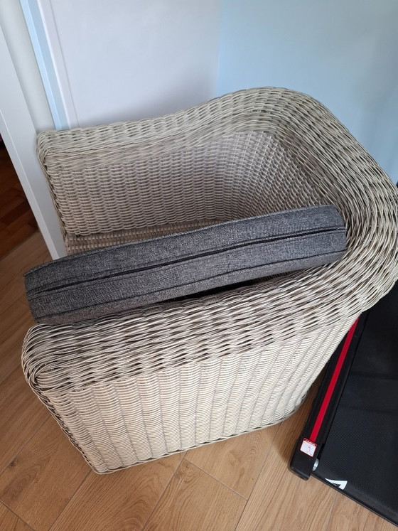 Image 1 of Poltrona da giardino in resina intrecciata grigia, effetto rattan