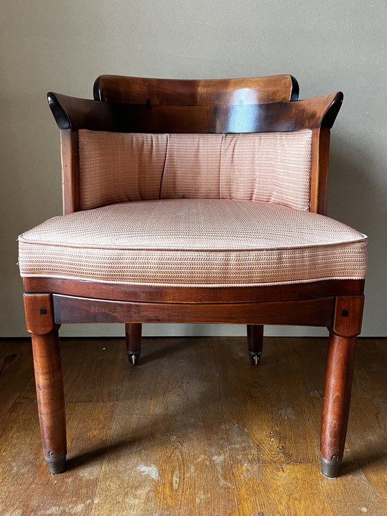 Image 1 of Schuitema Shaker dining table with chairs.
