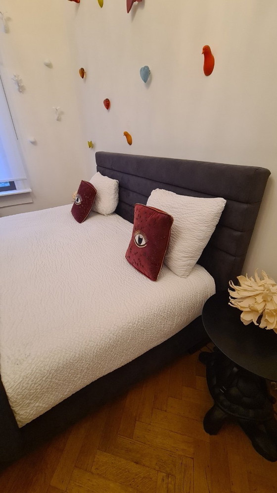 Image 1 of Luxury box spring with headboard including high-quality mattress 200 x 220