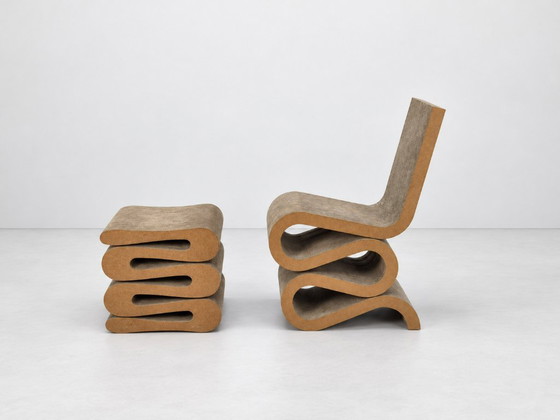 Sedia da camera Wiggle Easy Edges con sgabello di Frank Gehry per Vitra – Sedie da camera, Carta (photo 2 of 17)