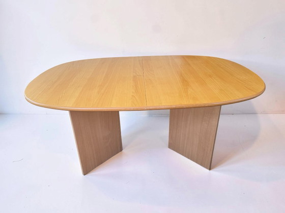Image 1 of Table de salle à manger extensible vintage danoise en bois massif clair