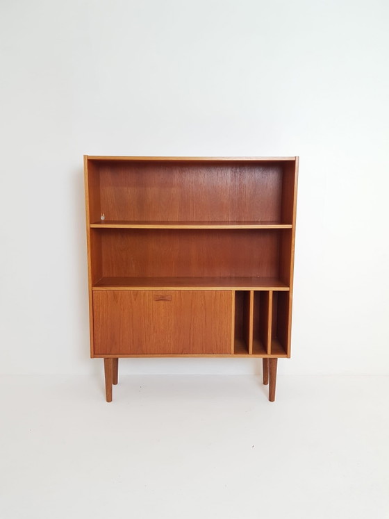 Vintage Danish wall cabinet | LP cabinet teak flap – Wood (photo 2 of 14)
